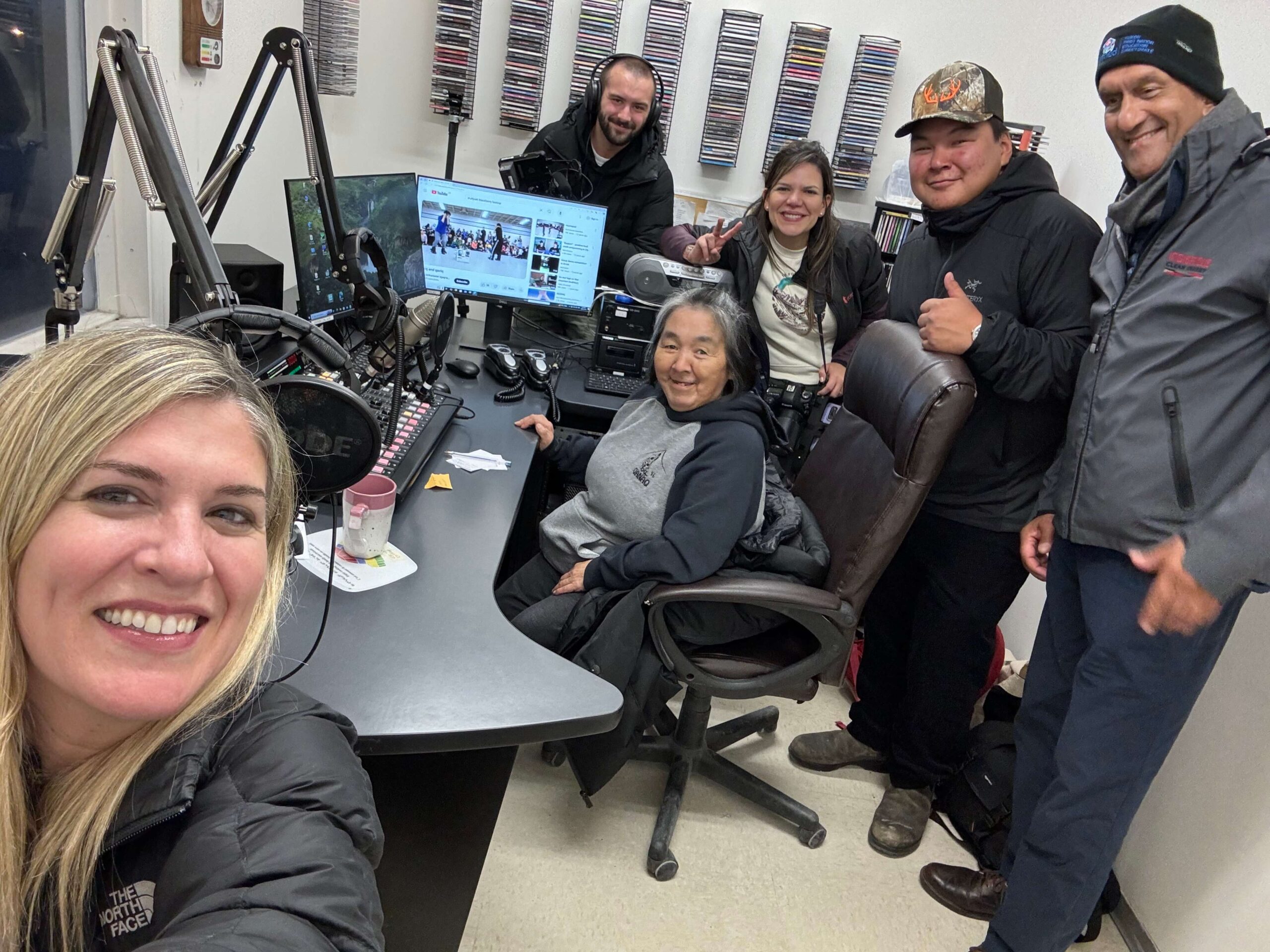 Aphrodite Salas with community members in Inukjuak